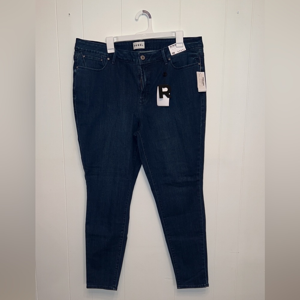 Rebel Wilson X Angel The Pinup Skinny Jean